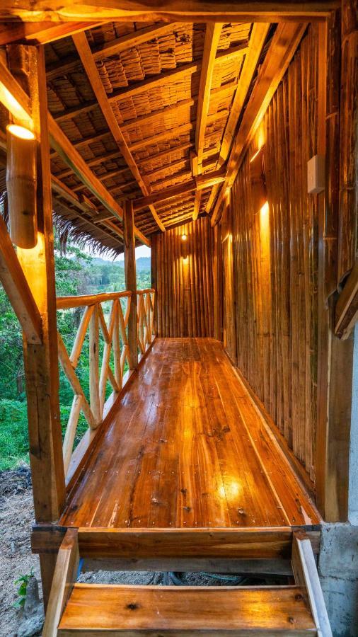 Barya Lang Villa- Native Villa With Jeepney Room El Nido Bagian luar foto